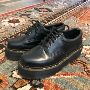 SOLD SOLD SOLD Dr. Martens 8053